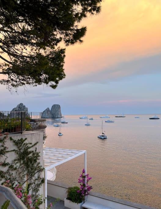 Vila Exceptionnel Pieds Dans L'Eau Capri Exteriér fotografie